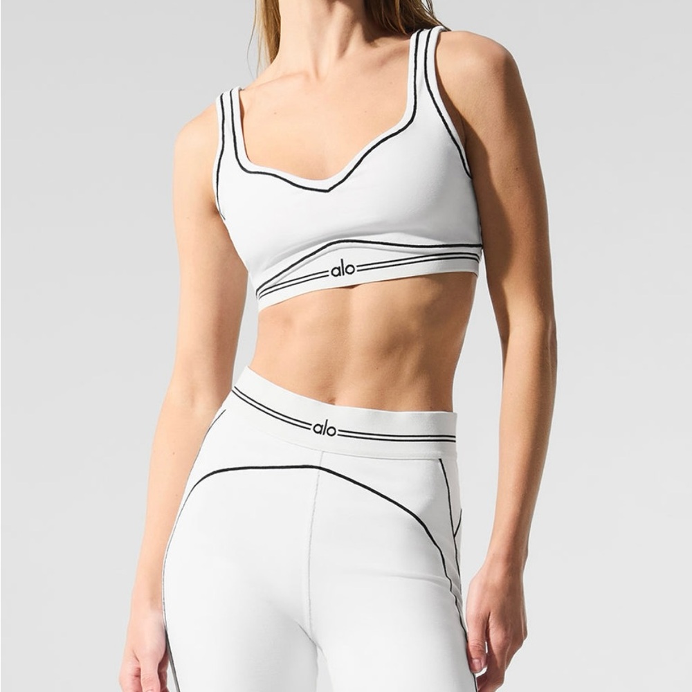 ALO Yoga White Sports Bra & legging